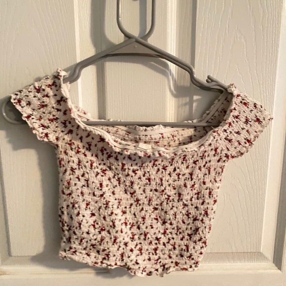 garage off shoulder crop top - Picture 2 of 2